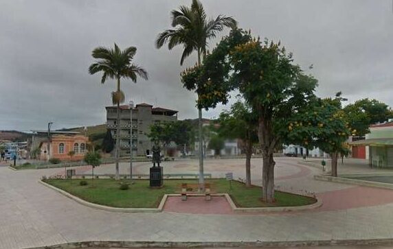 Praca Conego Agostinho Jose De Rezende Em Dores Do Turvo Foto Gsv